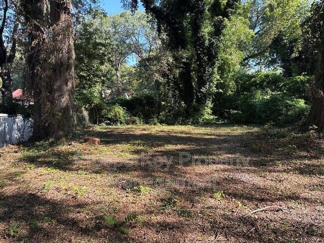 Photo - 340 Adelle St SE