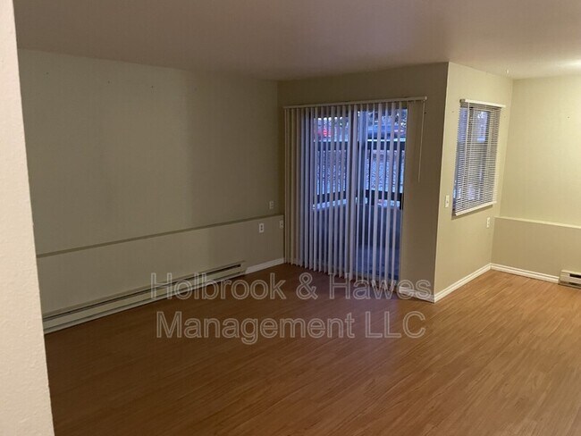 Photo - 4531 Boardwalk Dr Unit Y - Y-2