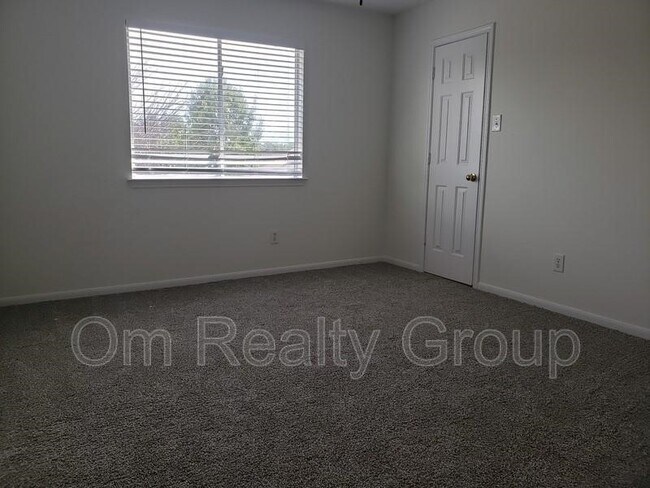 Photo - 6655 Stonefort Ct