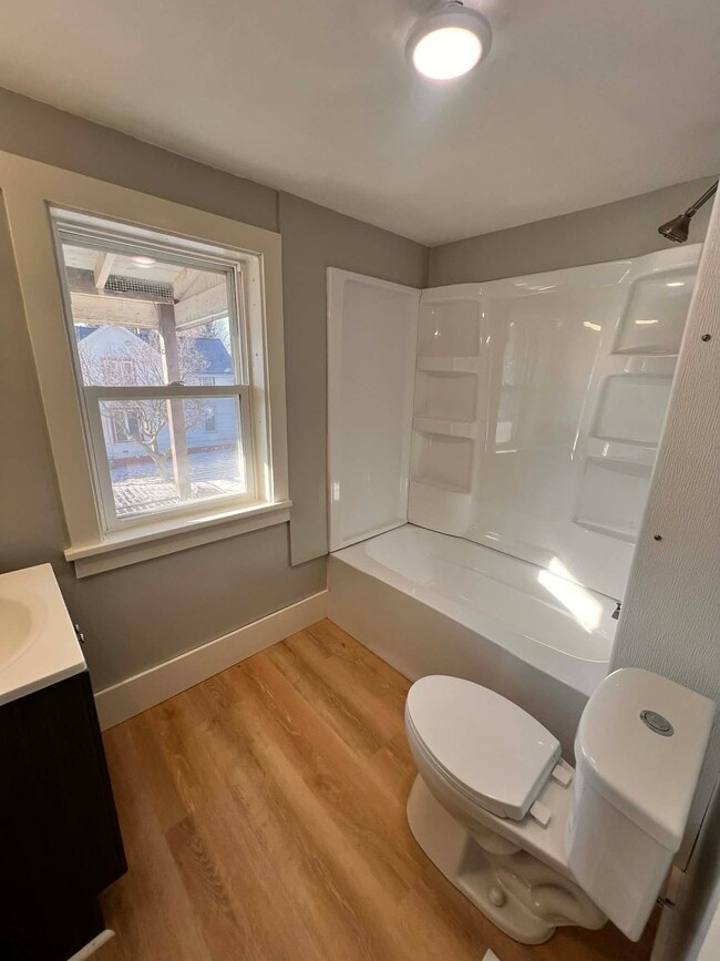 Baño - 703 Main St Unidad Apartment B