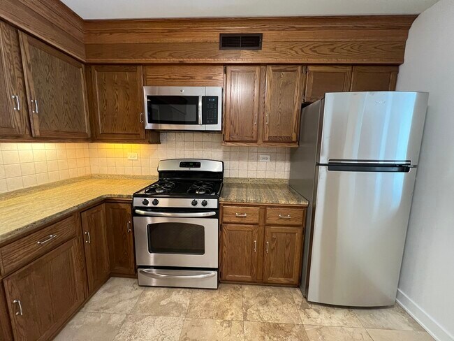 Photo - 2416 W Foster Ave Unit 1N