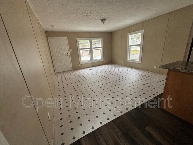 Photo - 356 Bayhead Dr