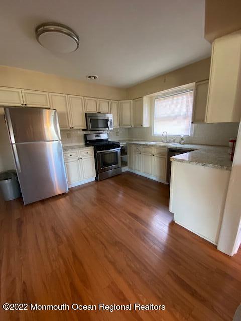 Photo - 9 Howland Ave