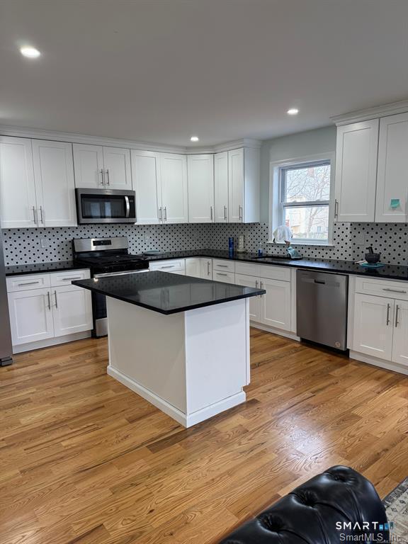 Photo - 695 Shelton St Unidad 1st Floor