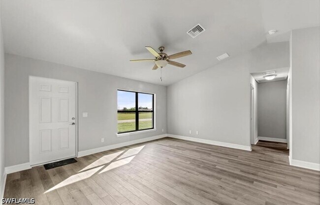 Photo - 626 NW 2nd Ln