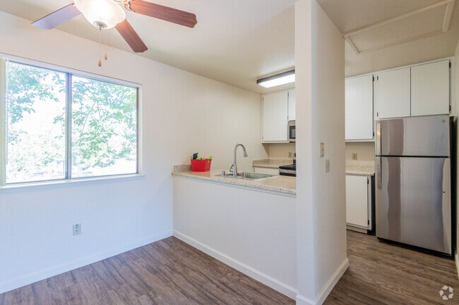 1BR, 1BA
