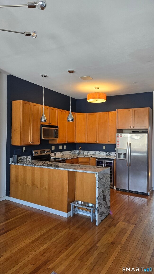 Photo - 556 Chapel St Unit APT 3