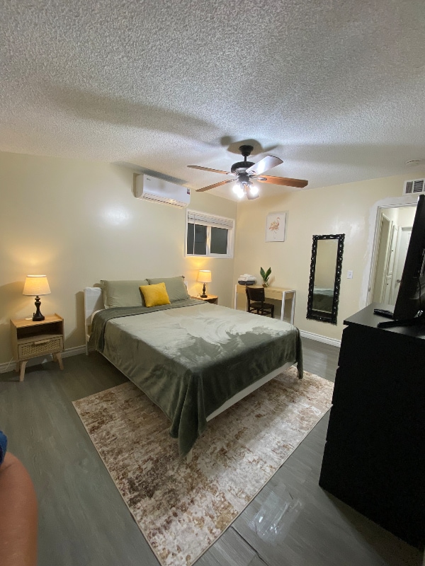 Photo - 11941 S Della Ln Unit Room 3