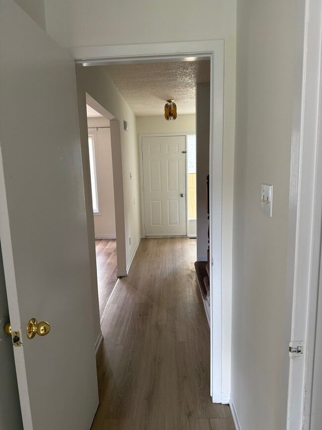 Photo - SPACIOUS THREE BEDROOM TOWNHOME IN WESTMOUNT