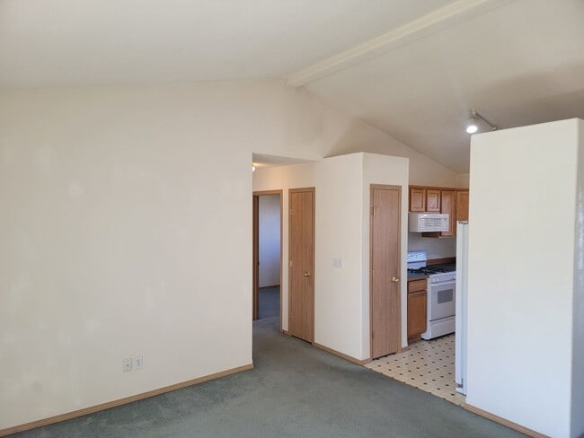 Photo - 3 Bedroom Home North End Of Northwood - Gr...