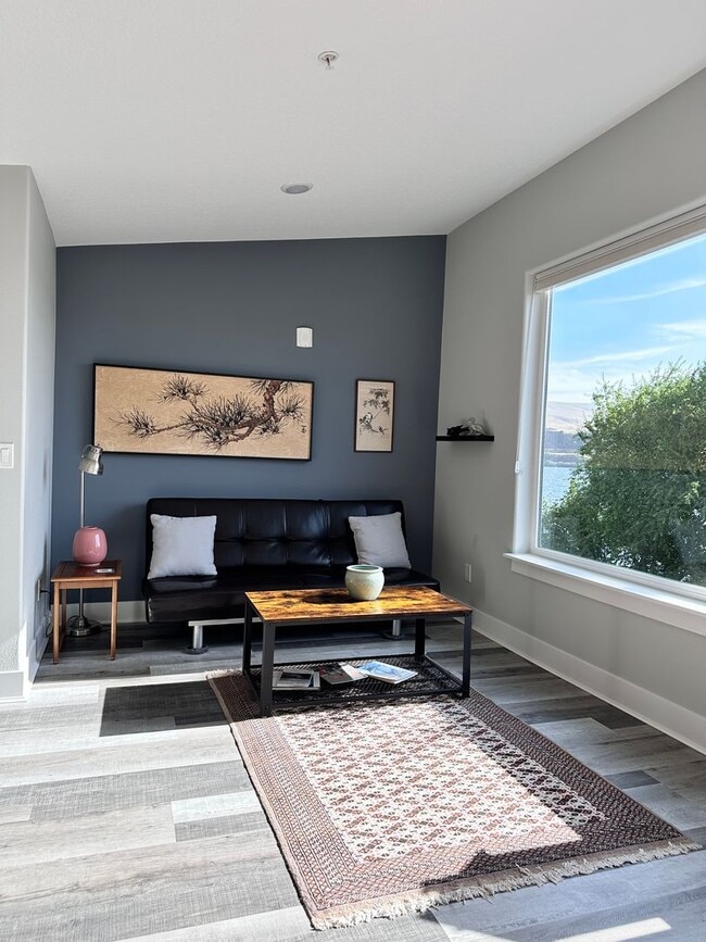 Photo - Fully Furnished 2 Bedroom 1 Bath Condo | T...