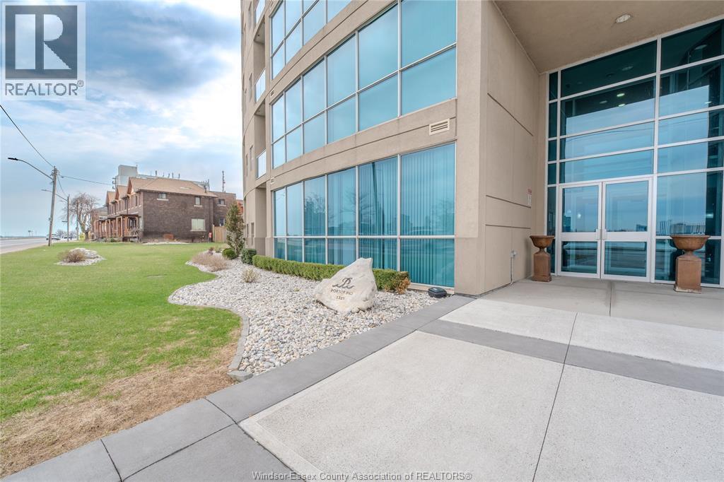 Photo - 1225 Riverside Dr W Unit 103