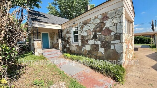 Photo - 1436 NE 8th St