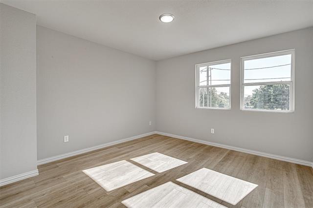 Photo - 406 Grand Ave