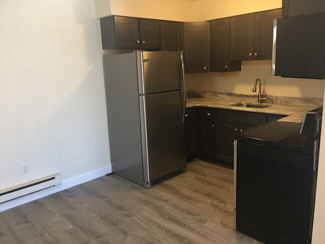 200 6th Ave Unit 2