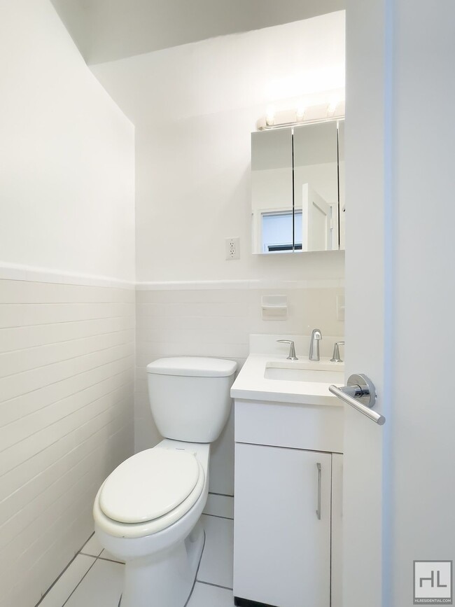 Photo - EAST 35 STREET Unit 3C