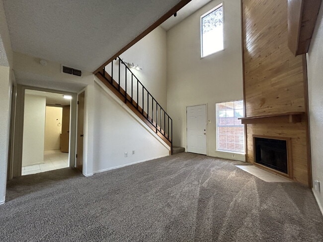 Photo - Beautiful Two Story Duplex in West Lubbock Unidad 1