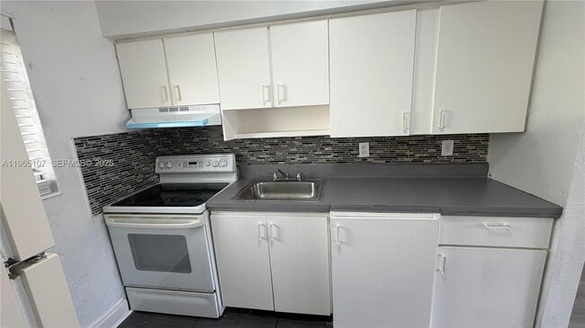 Photo - 6300 Miramar Pkwy Unidad 4