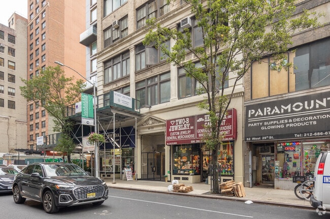 Photo - 46-50 W 29th St