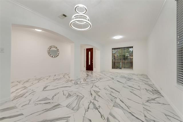 Photo - 305 Blythe Bridge Dr