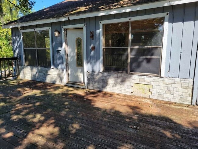 Photo - 236 Adelaide Dr