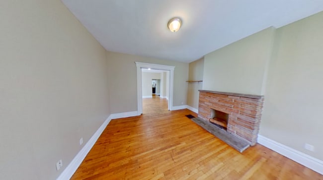 Photo - 305-307-307 E 19th Ave Unit 307