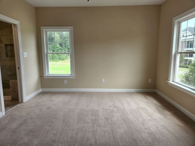 Photo - 605 Commonwealth Dr Unit #A
