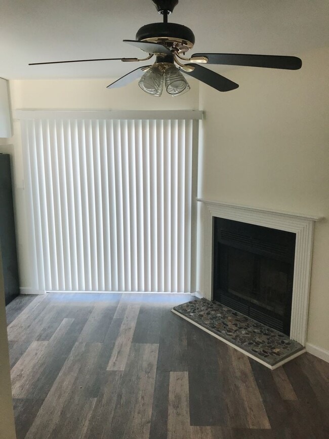 Photo - Move-In Ready 3BR 2.5bathroomTownhome – Yard  *OPEN HOUSE July 5, 26 1PM-2PM *