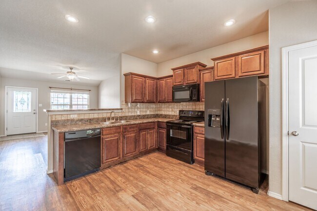 Photo - 2220 Ridgeway Ln