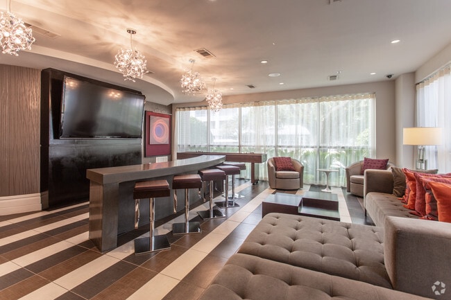 Club Room - Pearl Greenway