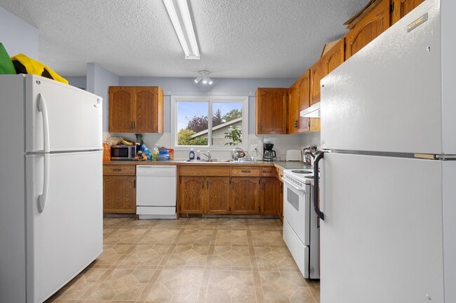 Photo - 9451-65ave 65 Ave