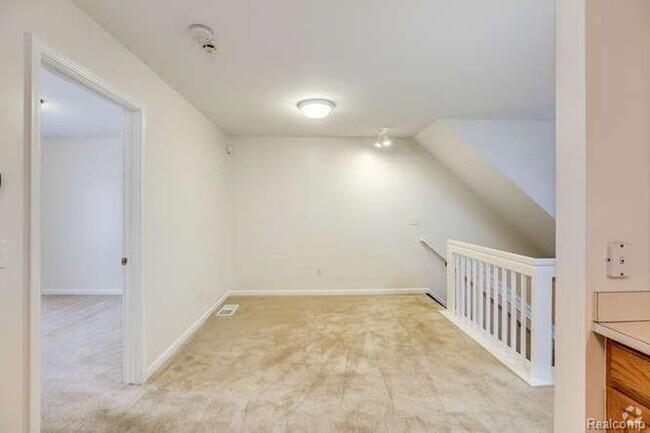 Building Photo - 827 Seville Row Unit 827 Rental