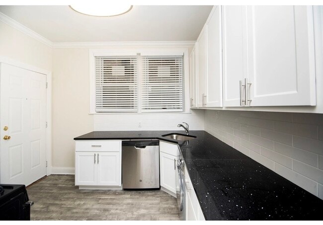 Photo - 1132 Maple Ave Unit 2