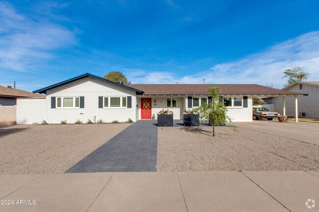 Building Photo - 5110 E Verde Ln Rental