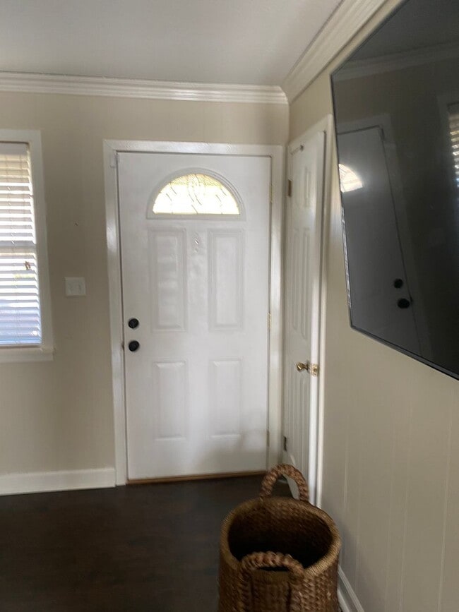 Photo - Contact Peggy 501 676 1758