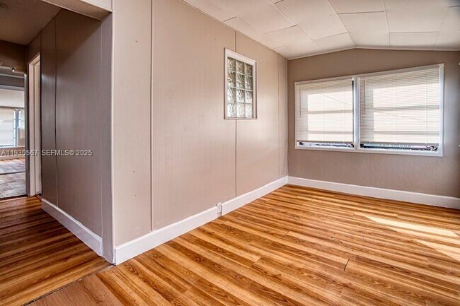 Photo - 3438 SW 2nd St Unidad 3438