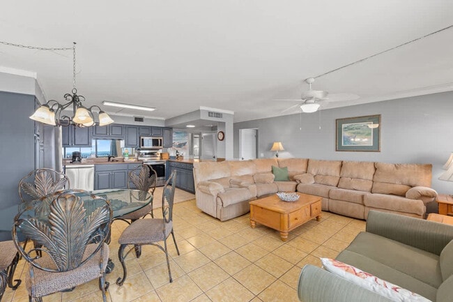 Photo - 8743 Thomas Dr Unidad FL15-ID1354922P