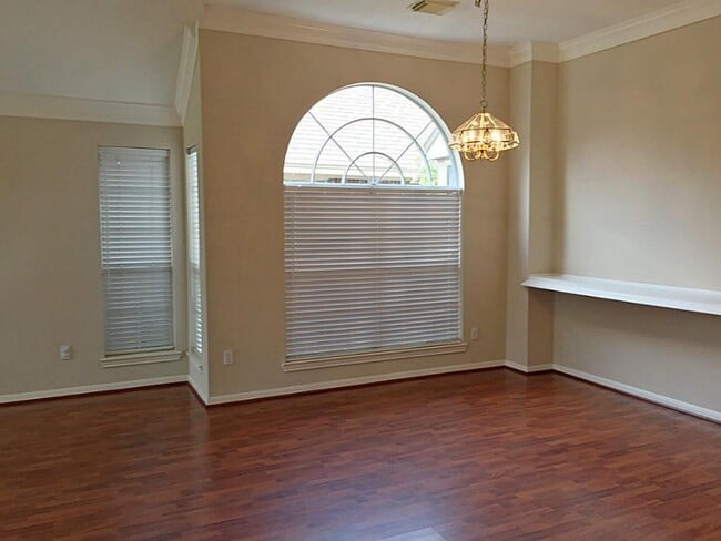 Photo - 7411 Orchard Hills Ln