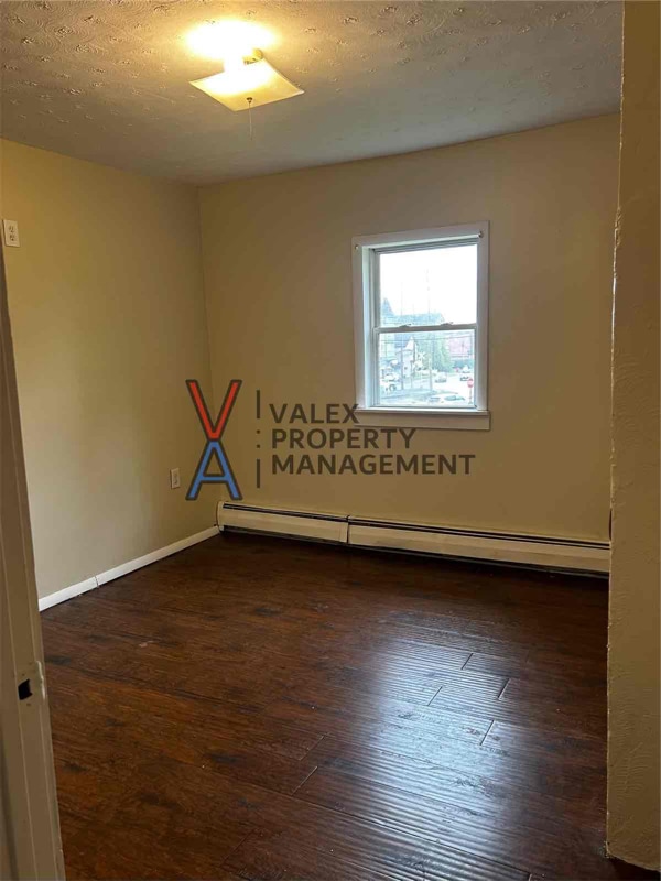 Building Photo - 121 Dundaff St Rental