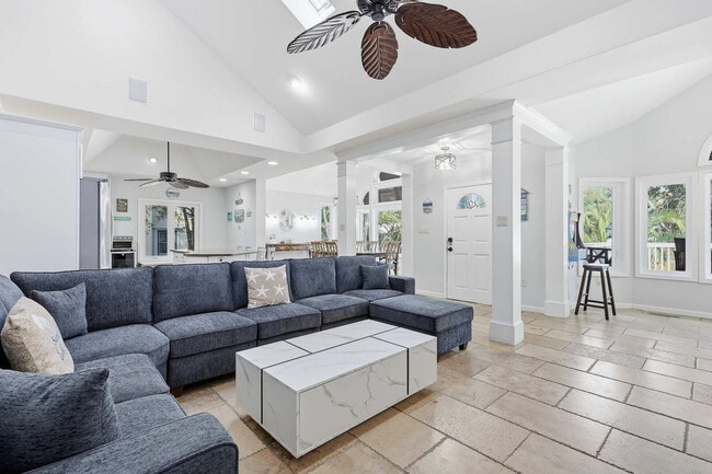 Building Photo - 6 Ibis St Unit ID1466129P