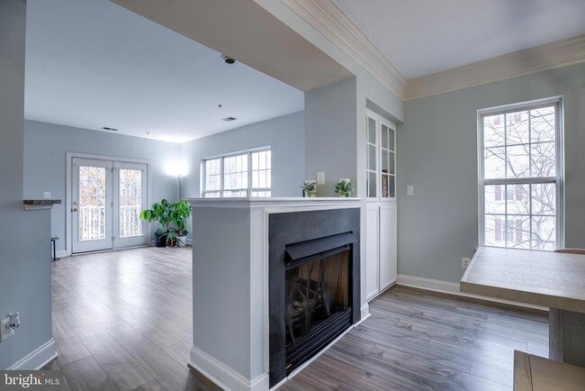 Photo - 8069 Gatehouse Rd