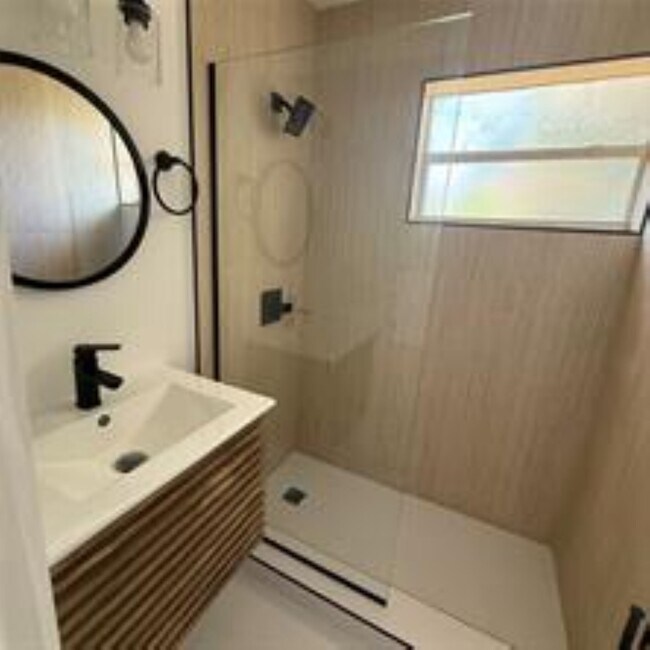 Photo - 1827 N Dixie Hwy Unidad 2