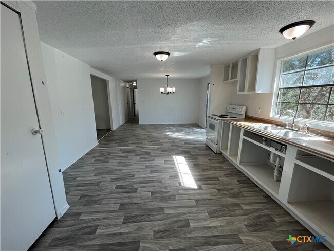 Photo - 5037 Chimney Rock