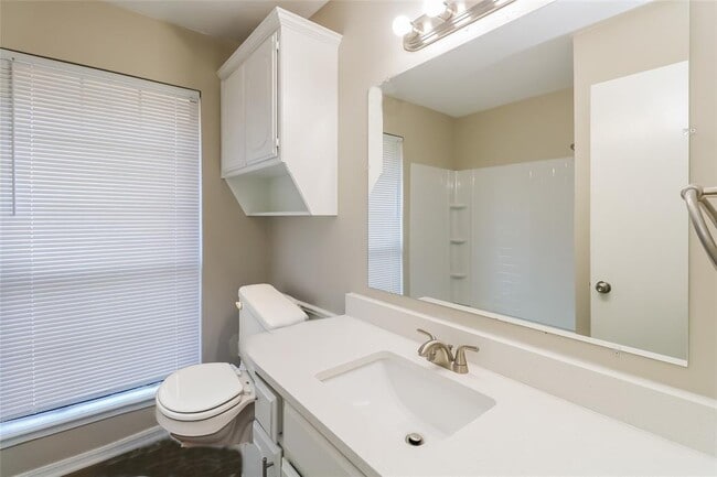 Photo - 8313 NW 105th St