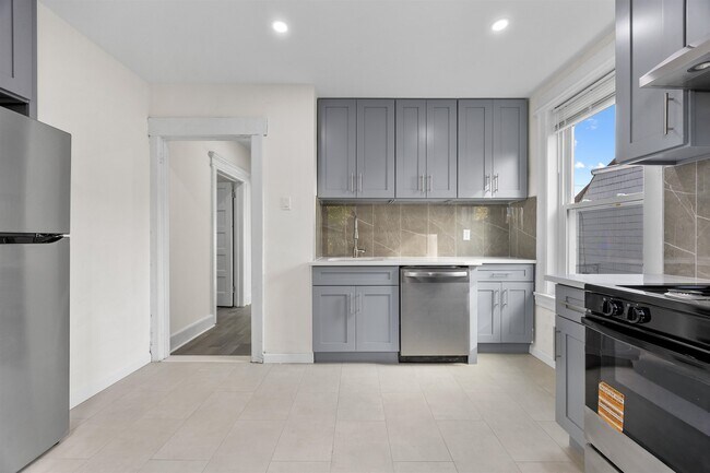 149 Bidwell Ave Unit 2