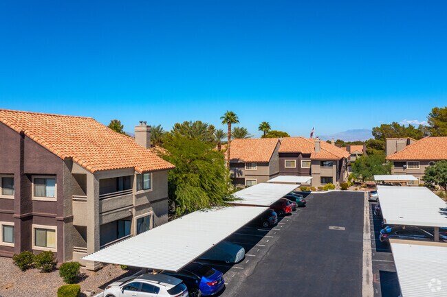 Photo - Vizcaya at the Trails