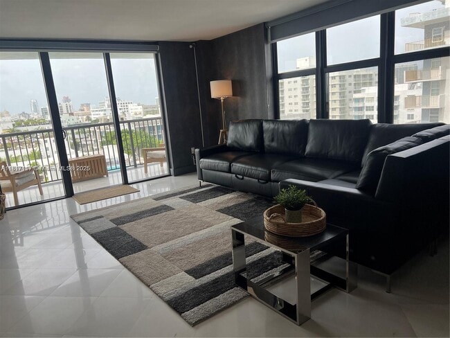 Photo - 1800 Collins Ave Unit 9D