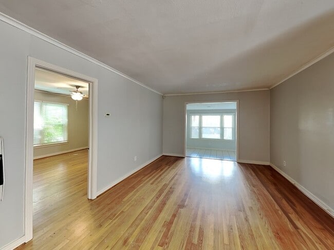 Photo - 3222 Cockrell Ave