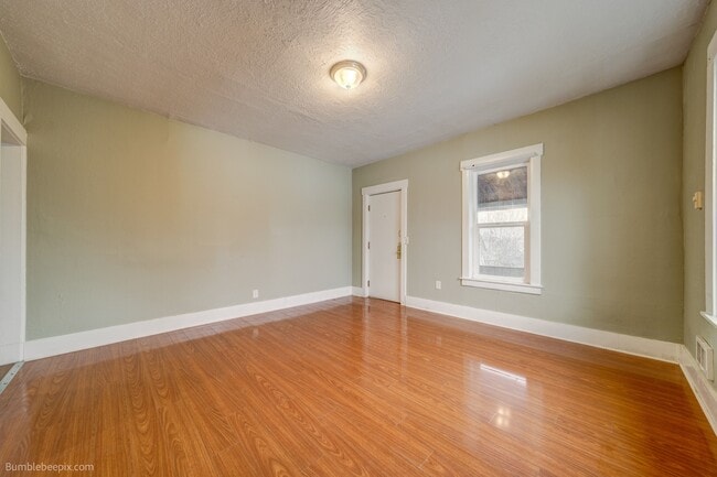 Photo - 802 Pine St Unidad 6