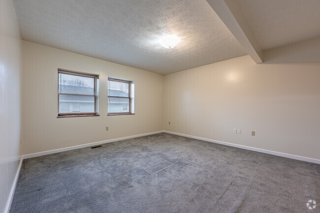 2BR, 1.5BA - 850SF - Primary Bedroom